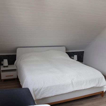 Privatzimmer Mit Eigenem Bad Und Kueche Burgwedel  Zewnętrze zdjęcie